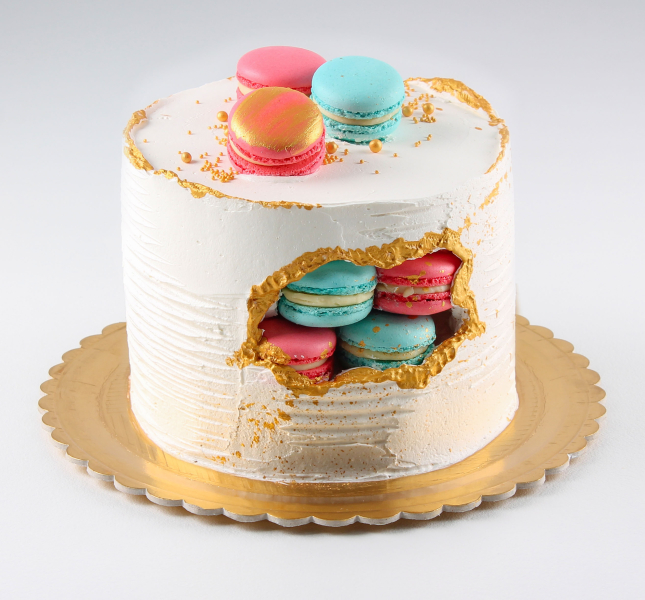 Tort cu macarons New Trend